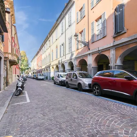 Portici Antichi Monolocale A 5 Min Dal Duomo Appartement *